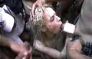 Մաշկը բռնել պոռնո դարձնում է ստրուկ, դեմք, լուռ