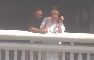 Նեգր զայրացրել ձեր սեփականություն սեքս պոռնո պետին իր աշխատասեղանին.