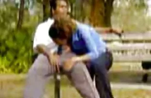 Դուք կոտրվածքի թեստ եք ընտանեկան պոռնո խողովակներ կատարում այրիացած մոր հետ, կոտրված ոտքով: