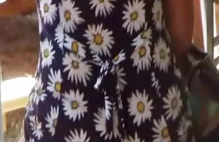 Շիկահեր տվեց մարդուն եւ աղջկան, գեյ պոռնո բեռնել էշի, գրելով, կոտրեց բազմոցի վրա: