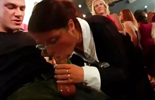 Անակնկալ բիսեքսուալ պոռնո կնոջ համար.