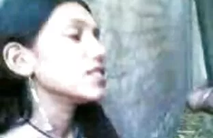 Այդ աղջկա վրա տաք պոռնո բեռնել հարձակվել են ։