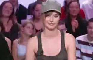 Զվարճալի 3% գեյ մերսում տեսանյութեր ընկերության 27