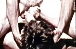 Նա վերցրեց բոլորը պոռնո անծանոթը իր բերանը մի գեղեցիկ sexy swipe.