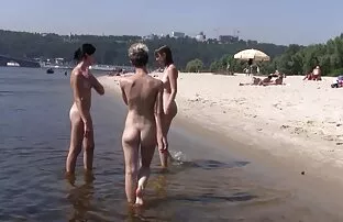 Tanned Աֆրիկյան պոռնո կաղապարում Latino-ն հիանալի կերպով ճանապարհորդում է աքաղաղների հետ