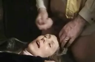 Նրա հետ նա չի հանդիպում խորթ հոր վայրի սեքս պոռնո աստղ հետ ։