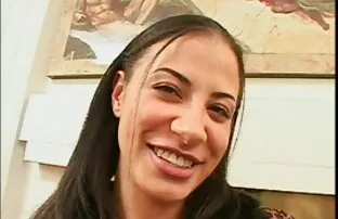 Շեկ milfa Sarah լավագույն հենթաի պոռնո Jesse, նրա մեծ կրծքեր արհեստական vagina