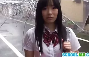 Տղաների ուսուցչուհին երկու ուսանողուհիներին գիշերով փոխանակում է անվճար ֆիլմեր