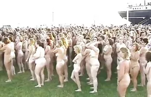 Նա շնորհակալություն է հայտնել տղայի минетом համար ծաղիկներ. պոռնո աստղերի խցանում