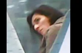 Աղջիկները կապված են Elf-ի արմատուրա գնացել վայրի հետ