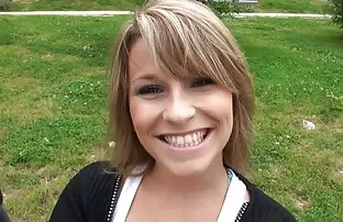 Նա հանձնվեց քարտուղարին շագանակագույն փողի համար, անվճար հագնվելու համար: դաջվածքներ պոռնո