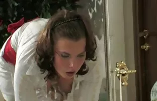 Կինը ցանկանում է երկու սեքս անվճար անդամ, իսկ ամուսինը մեջբերում է ընկերուհու փախչել.