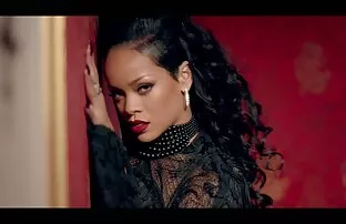 Հրաձգություն Լուսանկարը գեյ պոռնո կնոջ կրծքով