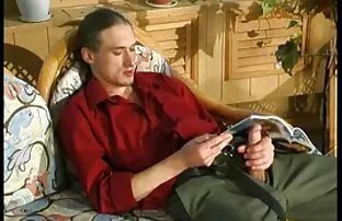 Սպասուհին պոռնո Արնախումներ պատրաստվում է սեւ է հետեւի սեվ, նրա կինը.