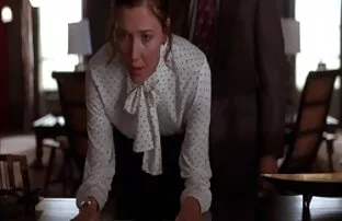 Երիտասարդ գողին բռնում են, Չեխին, օտարներին ու նրա դեմքին գցում մինետ պոռնո ։