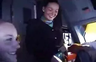 Իսկ ամրացված ուսանողները որոշել են հանգստանալ ստուգման. Շակիրա պոռնո