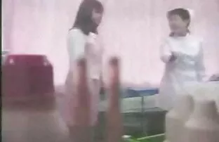 Tina Kay wakes լողավազան պոռնո մինչեւ, որ guy իր մազոտ կրծքեր